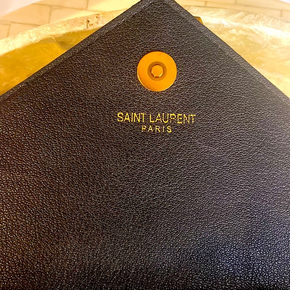 Gorgeous Y S L bag, loulou style, Black quilted leather with gold chains. Beauty - Picture 4 of 6